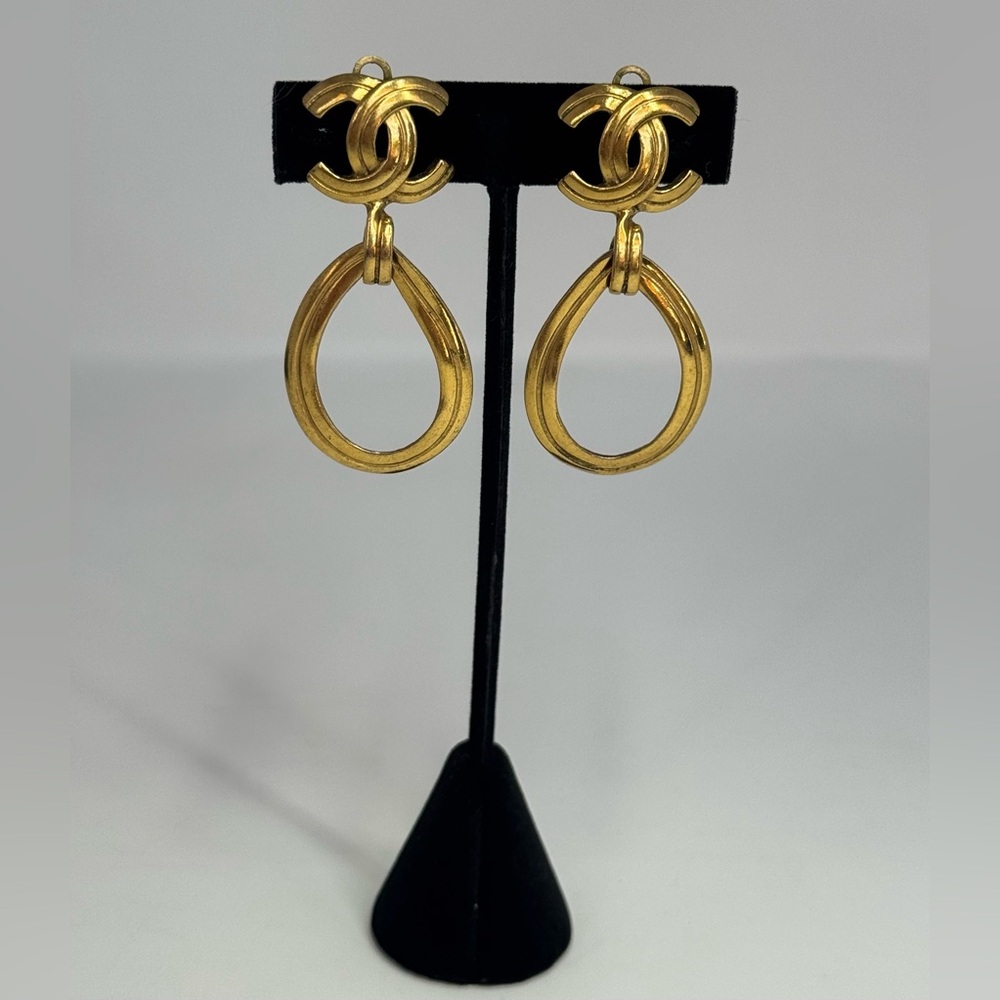 Authentic Vintage CHANEL Gold-Plated Drop Earrings